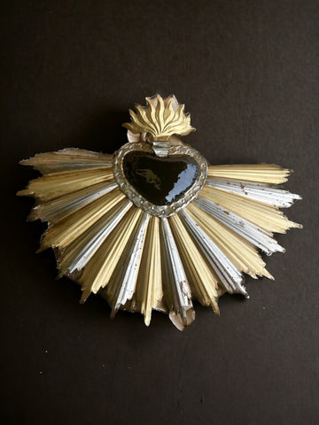 Corazon Negro Sacred heart with rays